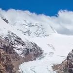 A snow covered mountain